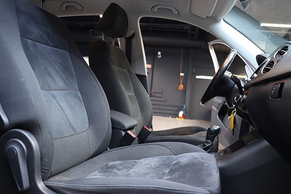 Volkswagen Tiguan 16 of 23