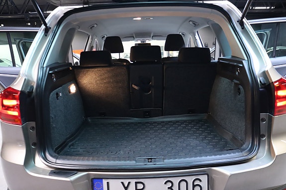 Volkswagen Tiguan 12 of 23