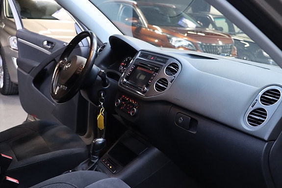 Volkswagen Tiguan 17 of 23