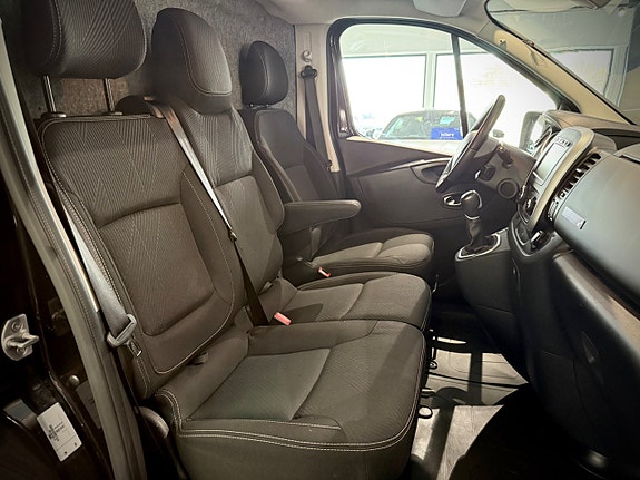 Renault Trafic 13 of 20