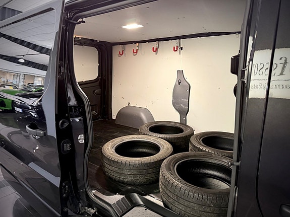 Renault Trafic 7 of 20