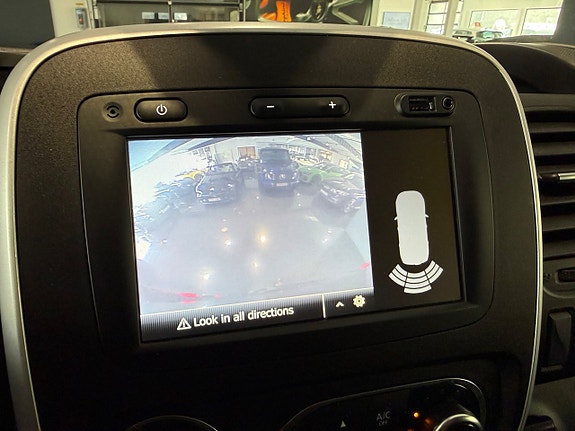 Renault Trafic 10 of 20