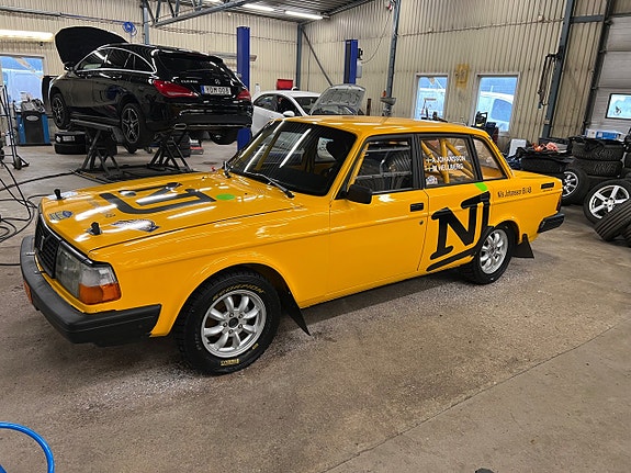Volvo 240