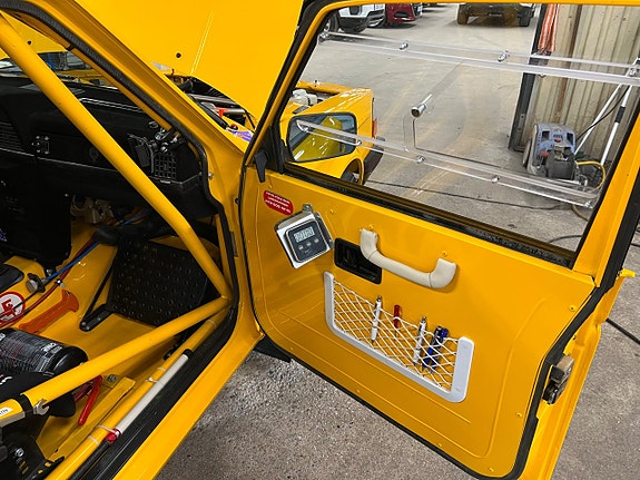 Volvo 240 14 of 15