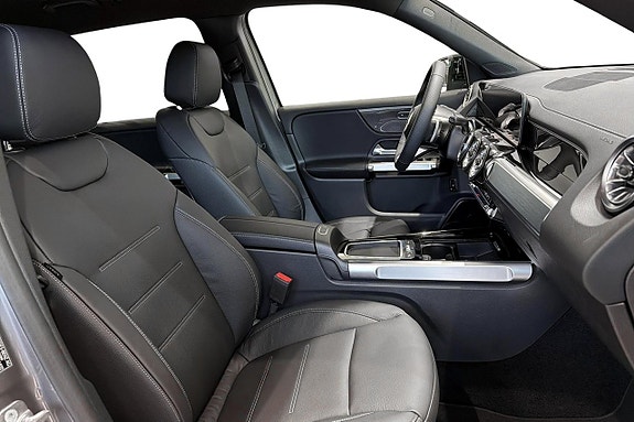 Mercedes-Benz GLB220 d 9 of 12