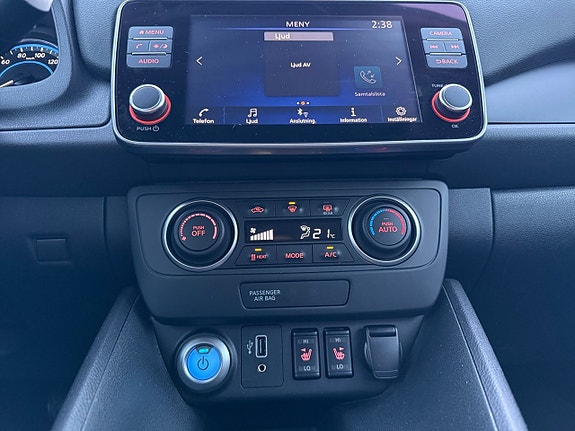 Nissan Leaf 14 of 17