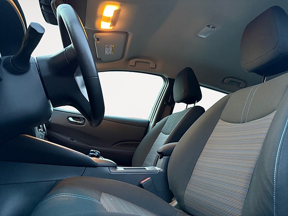 Nissan Leaf 9 of 17