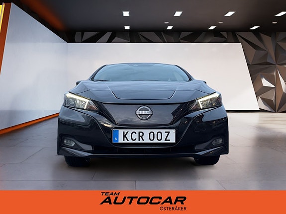 Nissan Leaf 3 of 17