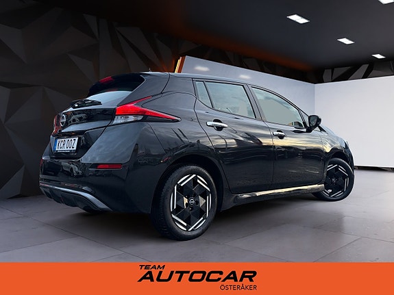 Nissan Leaf 5 of 17