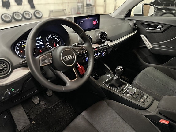 Audi Q2 6 of 8