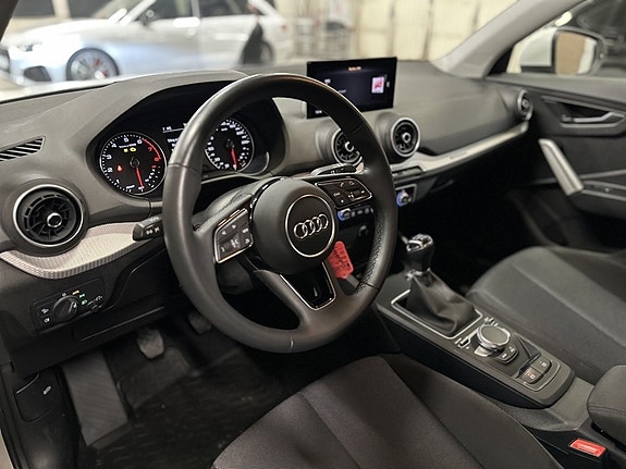 Audi Q2 4 of 8