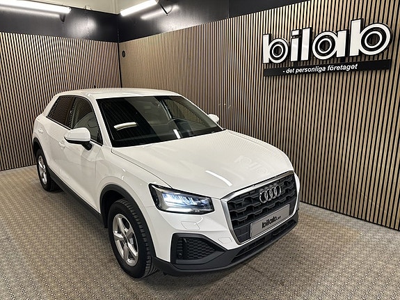 Audi Q2 2 of 8