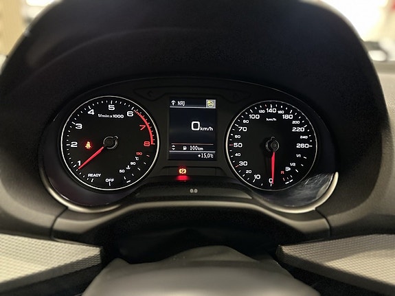 Audi Q2 6 of 8