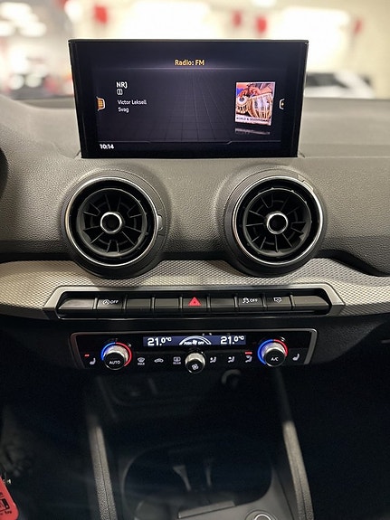Audi Q2 7 of 8
