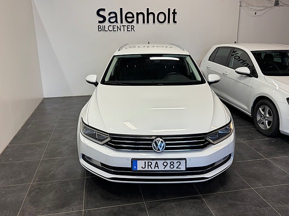 Volkswagen Passat 3 of 5