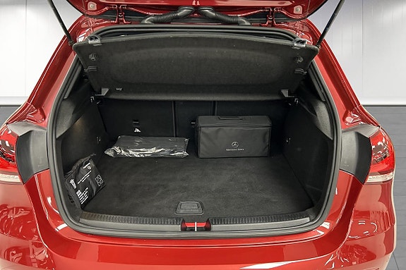 Mercedes-Benz A250 e 20 of 20