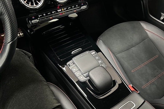 Mercedes-Benz A250 e 13 of 20