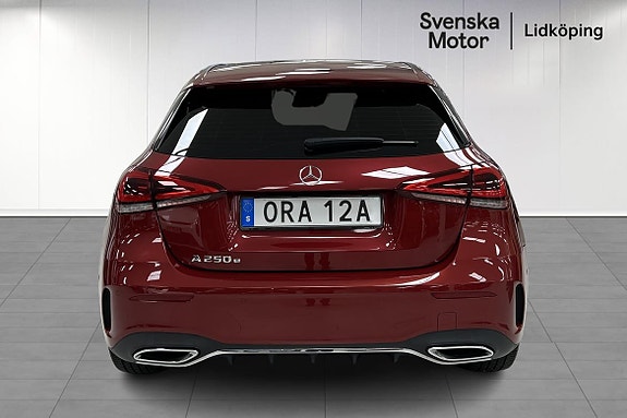 Mercedes-Benz A250 e 4 of 5