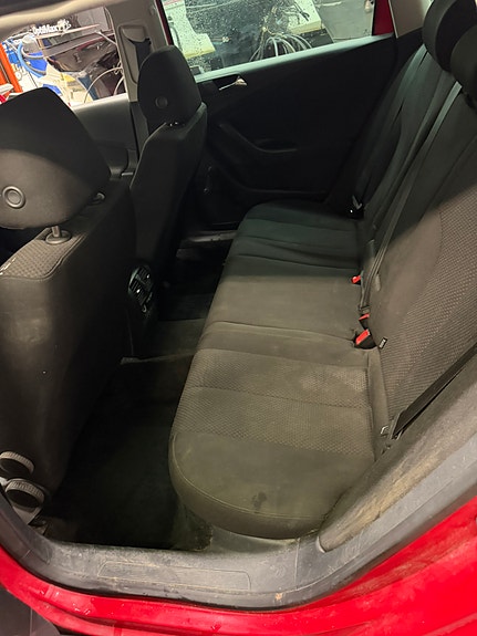 Volkswagen Passat 7 of 9
