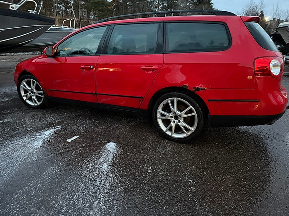 Volkswagen Passat 3 of 9