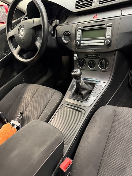 Volkswagen Passat 9 of 9