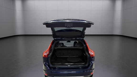 Volvo XC60 14 of 14