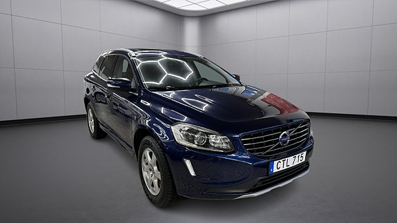 Volvo XC60 3 of 5