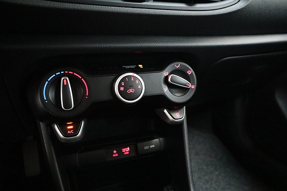 Kia Picanto 17 of 22