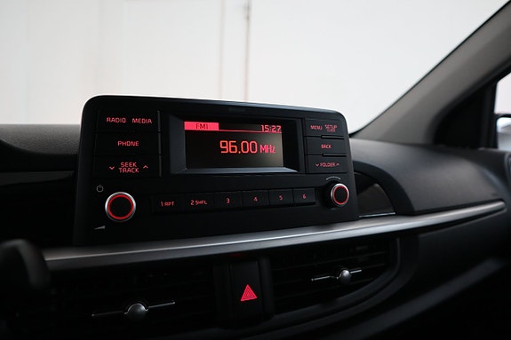 Kia Picanto 16 of 22