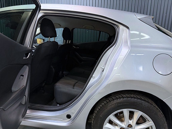 Mazda 3 14 of 27