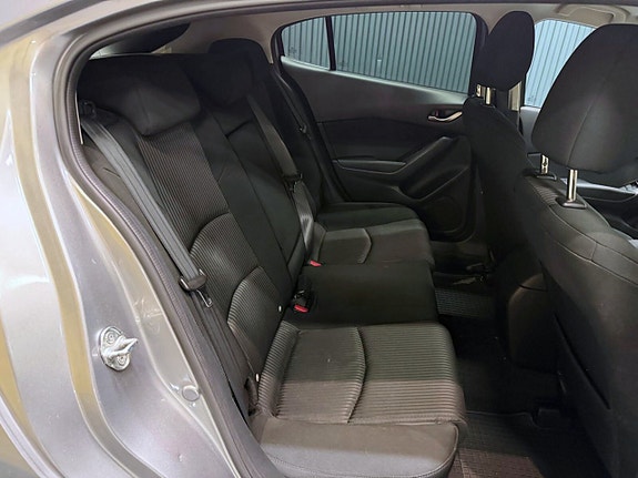 Mazda 3 16 of 27