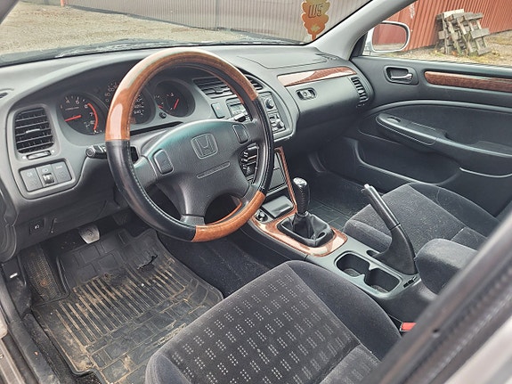 Honda Accord 3 of 7