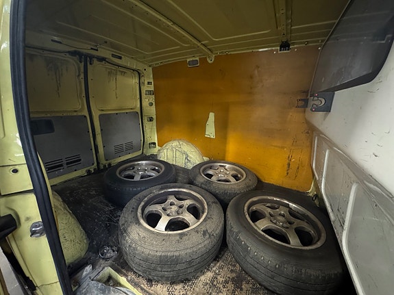 Mercedes-Benz Vito 115 13 of 23