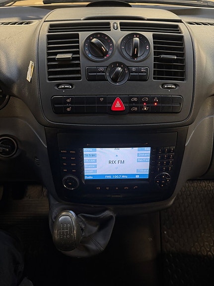 Mercedes-Benz Vito 115 16 of 23
