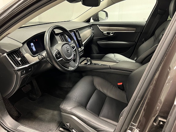 Volvo V90 Cross Country 8 of 19