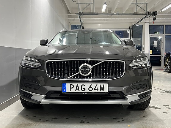 Volvo V90 Cross Country 4 of 5