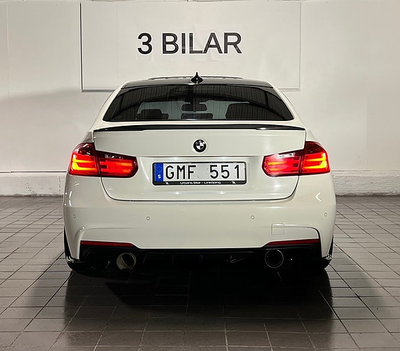 BMW 320d 6 of 18