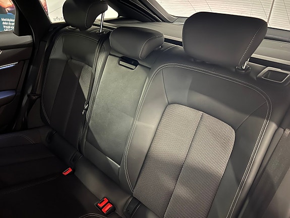 Audi A6 15 of 16