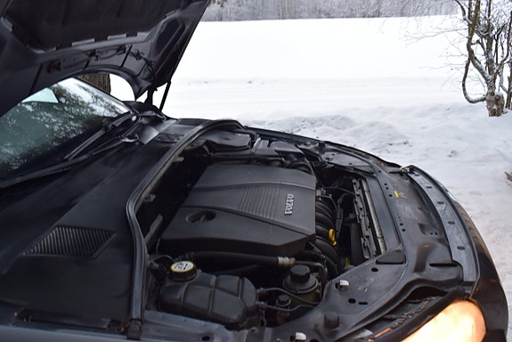 Volvo V70 4 of 5