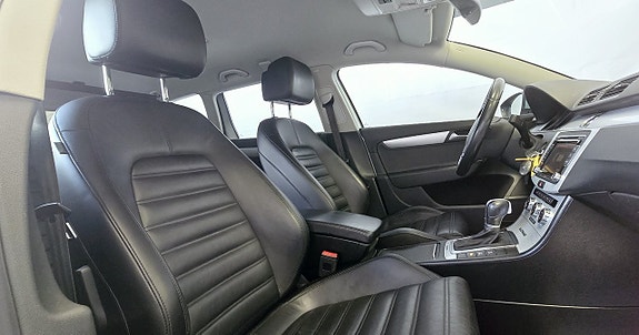 Volkswagen Passat Alltrack 18 of 26