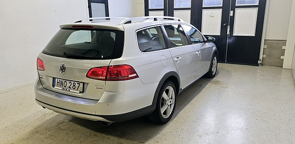 Volkswagen Passat Alltrack 6 of 26