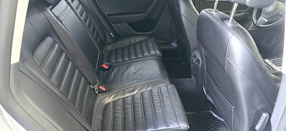 Volkswagen Passat Alltrack 19 of 26