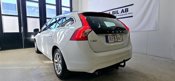 Volvo V60 10 of 24