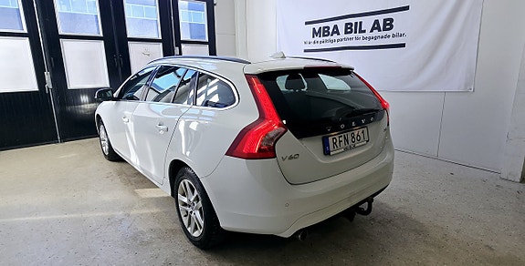 Volvo V60 9 of 24