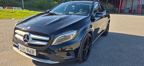 Mercedes-Benz GLA220 6 of 11