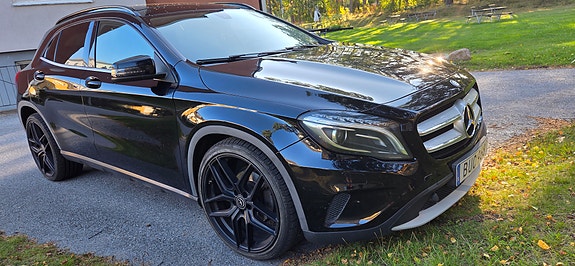 Mercedes-Benz GLA220 12 of 13