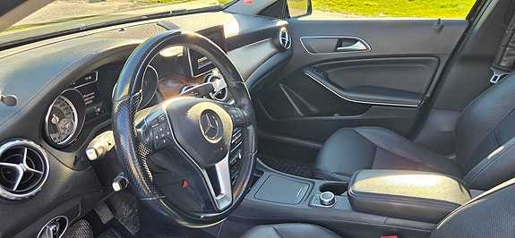 Mercedes-Benz GLA220 4 of 5