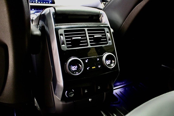 Land Rover Range Rover Sport 14 of 17