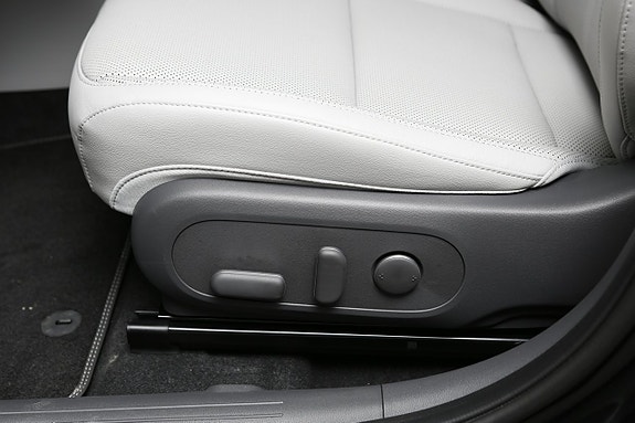 Hyundai Kona 17 of 28