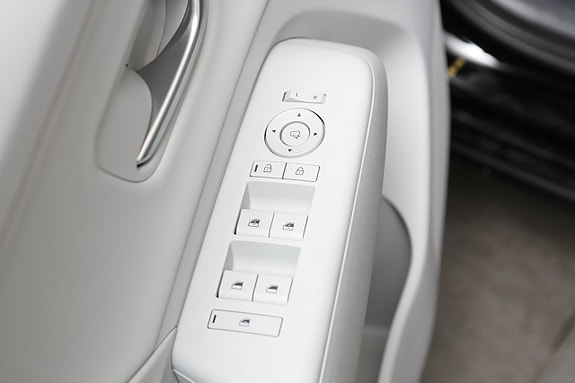 Hyundai Kona 16 of 28
